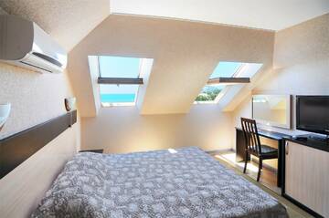 Двухместный номер эконом-класса с 1 кроватью в Гостинице КАРО